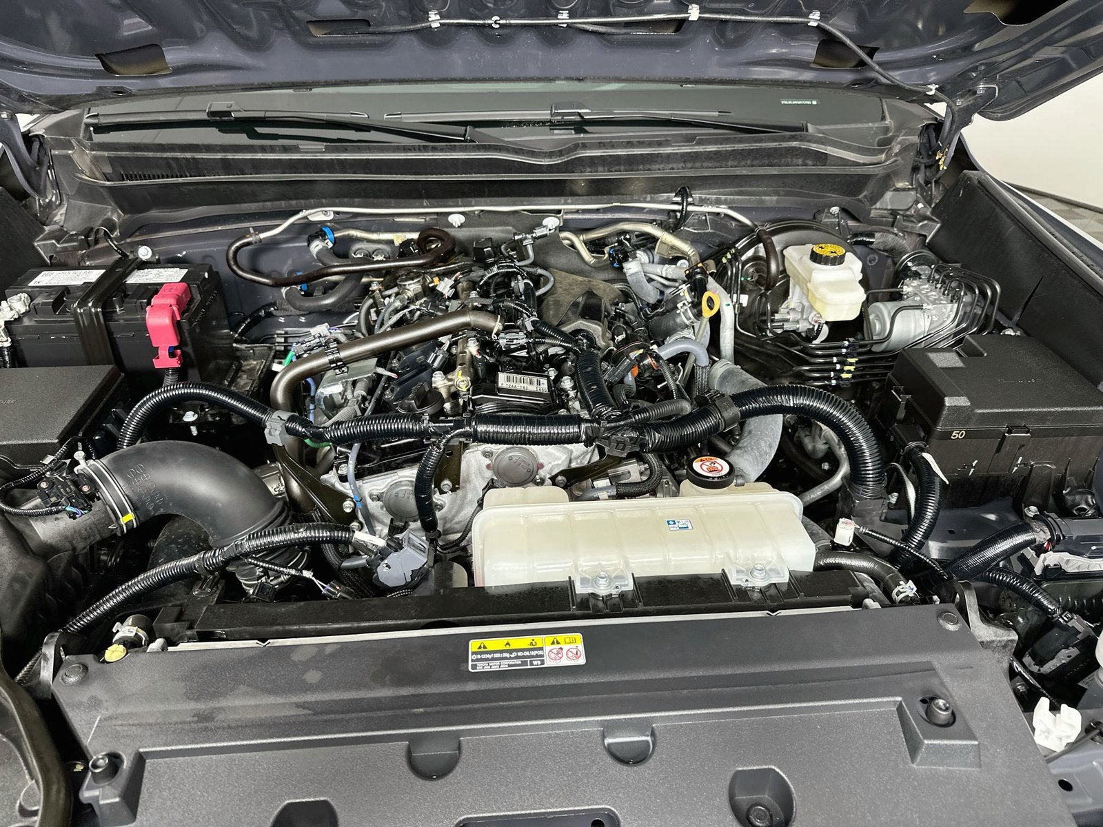 Certified 2025 Toyota Tacoma SR5 AWD/4WD image 28