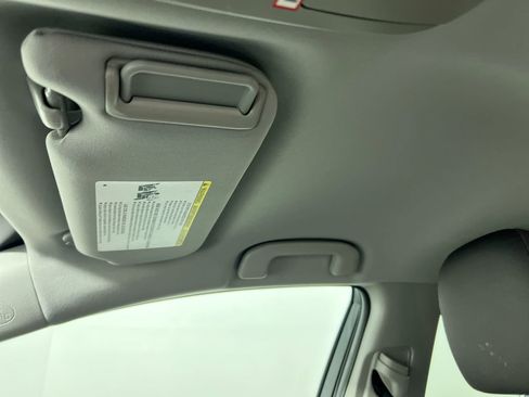 Used 2019 Toyota Camry LE image 19