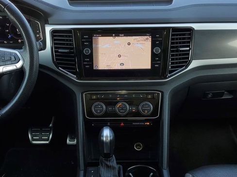 Used 2022 Volkswagen Atlas SEL Premium image 35