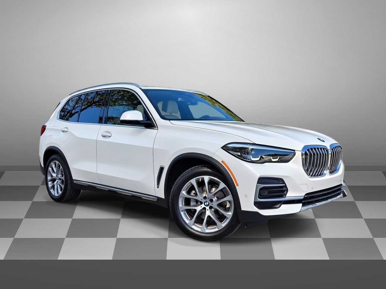 Used 2022 BMW X5 xDrive40i w/ Premium Package AWD/4WD image 1