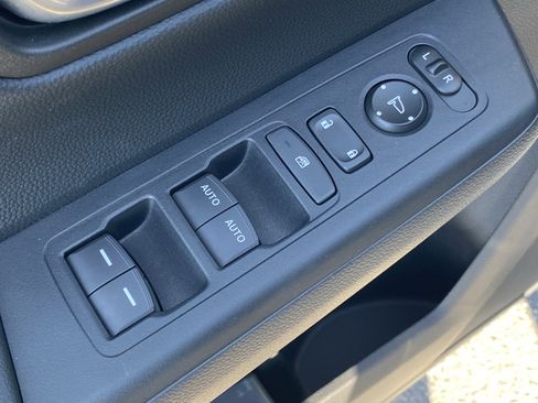 Used 2025 Honda CR-V Sport image 17