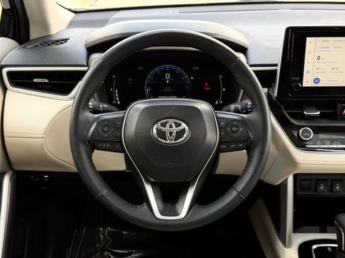 Used 2024 Toyota Corolla Cross XLE w/ Convenience Package AWD/4WD image 30