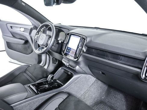 Certified 2024 Volvo C40 P8 Recharge Plus w/ Climate Package AWD/4WD image 23