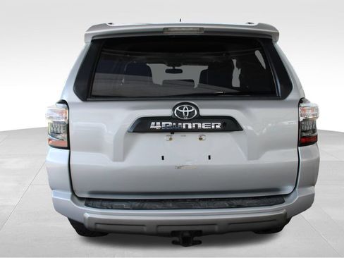 Used 2019 Toyota 4Runner TRD Off-Road Premium AWD/4WD image 14