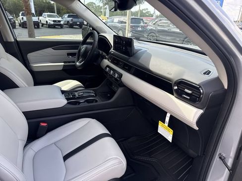 New 2026 Honda Pilot Touring image 19