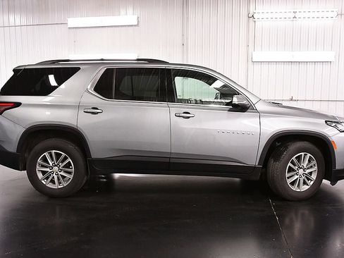 Used 2023 Chevrolet Traverse LT AWD/4WD image 8