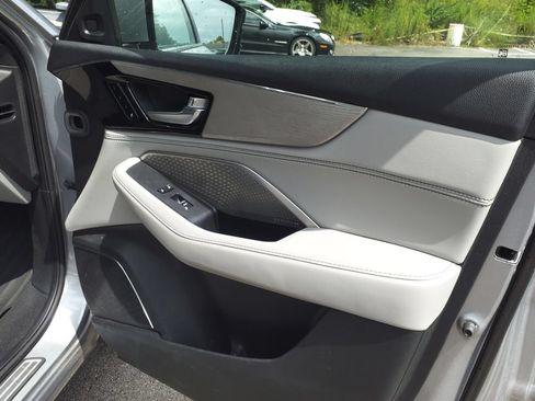Used 2022 Acura MDX SH-AWD w/ Advance Package image 11