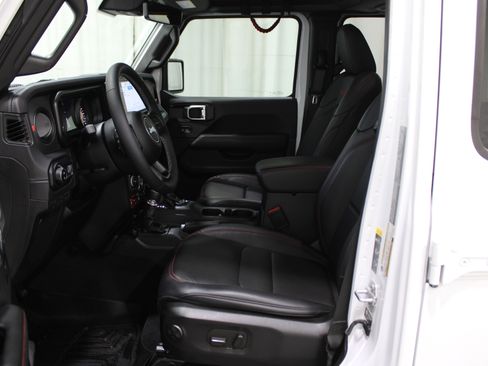 Used 2025 Jeep Gladiator Rubicon image 3