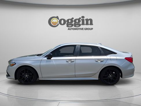 Used 2023 Honda Civic Sport image 3