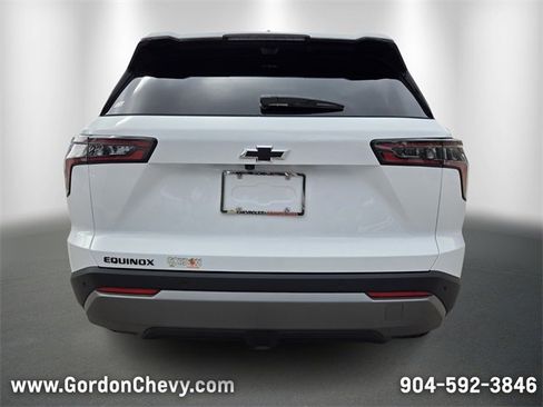 New 2026 Chevrolet Equinox LT image 5