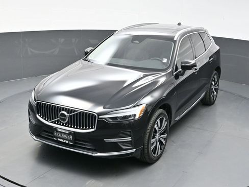 Used 2023 Volvo XC60 T8 Plus AWD/4WD image 32
