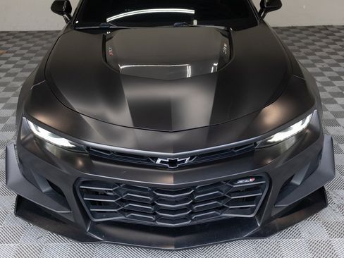Used 2021 Chevrolet Camaro ZL1 image 7