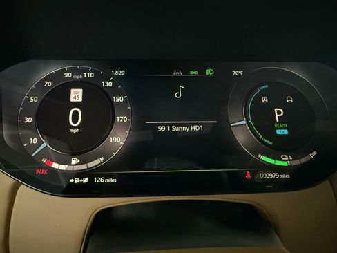 Certified 2025 Land Rover Range Rover SE AWD/4WD image 18