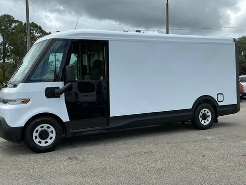 Used 2024 Chevrolet Brightdrop 600 w/ Commercial Equipment Package AWD/4WD image 2