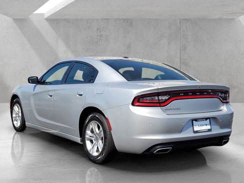 Used 2021 Dodge Charger SXT w/ Leather Interior Group RWD image 6