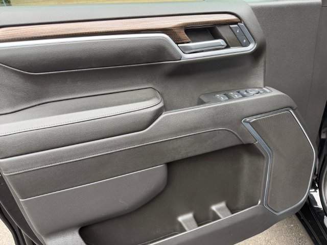 Used 2024 Chevrolet Silverado 1500 LT AWD/4WD image 11