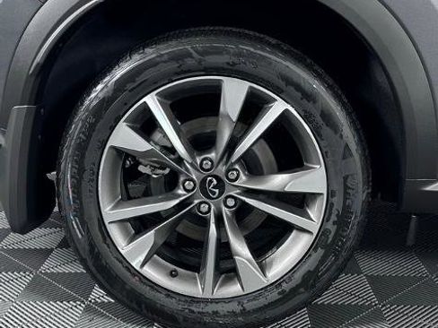 Certified 2025 INFINITI QX60 Luxe w/ Vision Package image 10