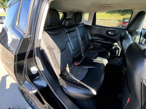 Used 2019 Jeep Compass Trailhawk AWD/4WD image 23