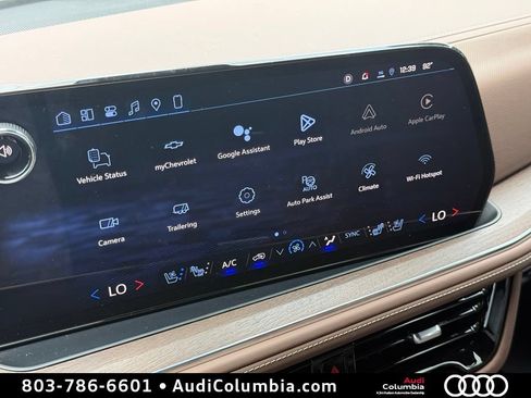 Used 2026 Chevrolet Suburban High Country AWD/4WD image 39
