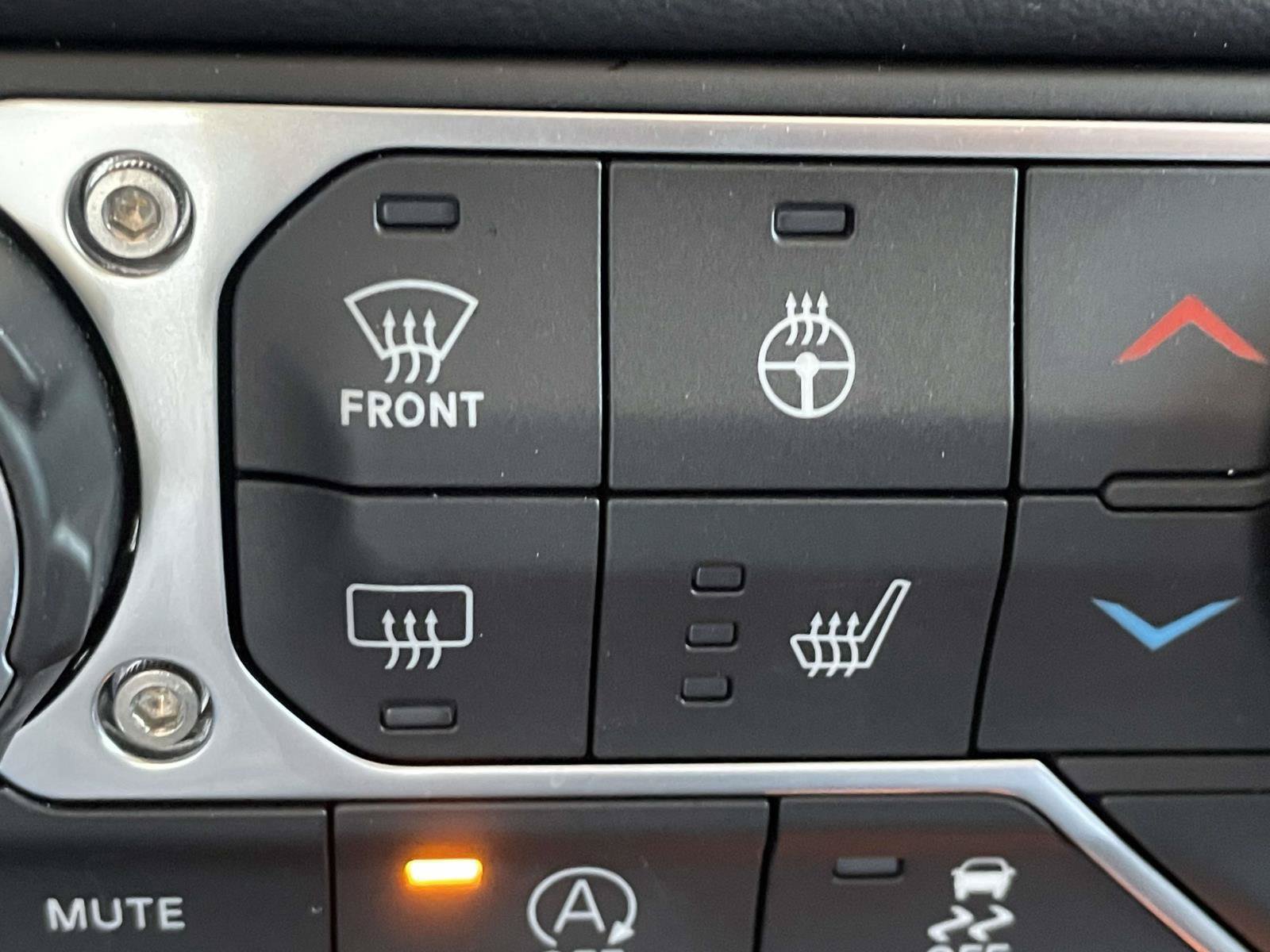 Certified 2026 Jeep Gladiator Sport AWD/4WD image 5
