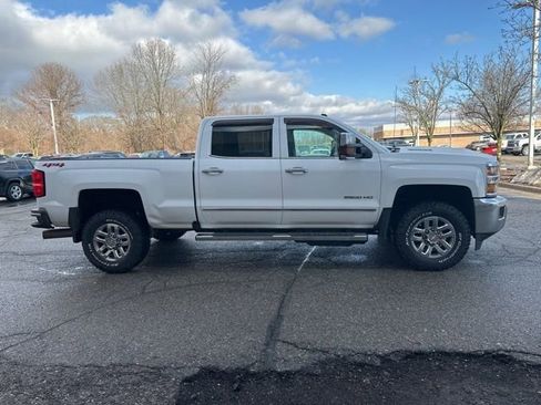 Used 2019 Chevrolet Silverado 2500 LTZ w/ Duramax Plus Package image 6