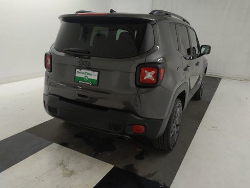 Used 2021 Jeep Renegade Latitude image 9