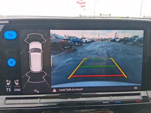 Used 2024 Volkswagen Atlas SE FWD image 27