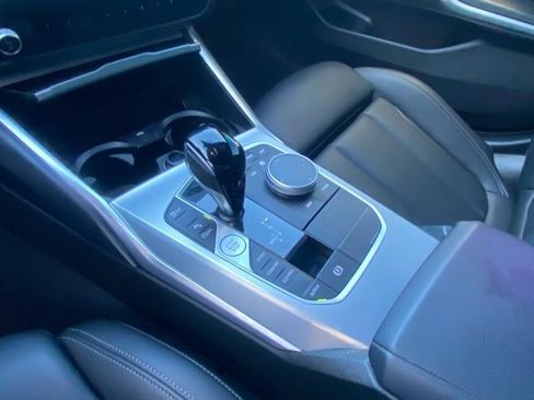 Used 2022 BMW 330i xDrive Sedan w/ Premium Package image 26