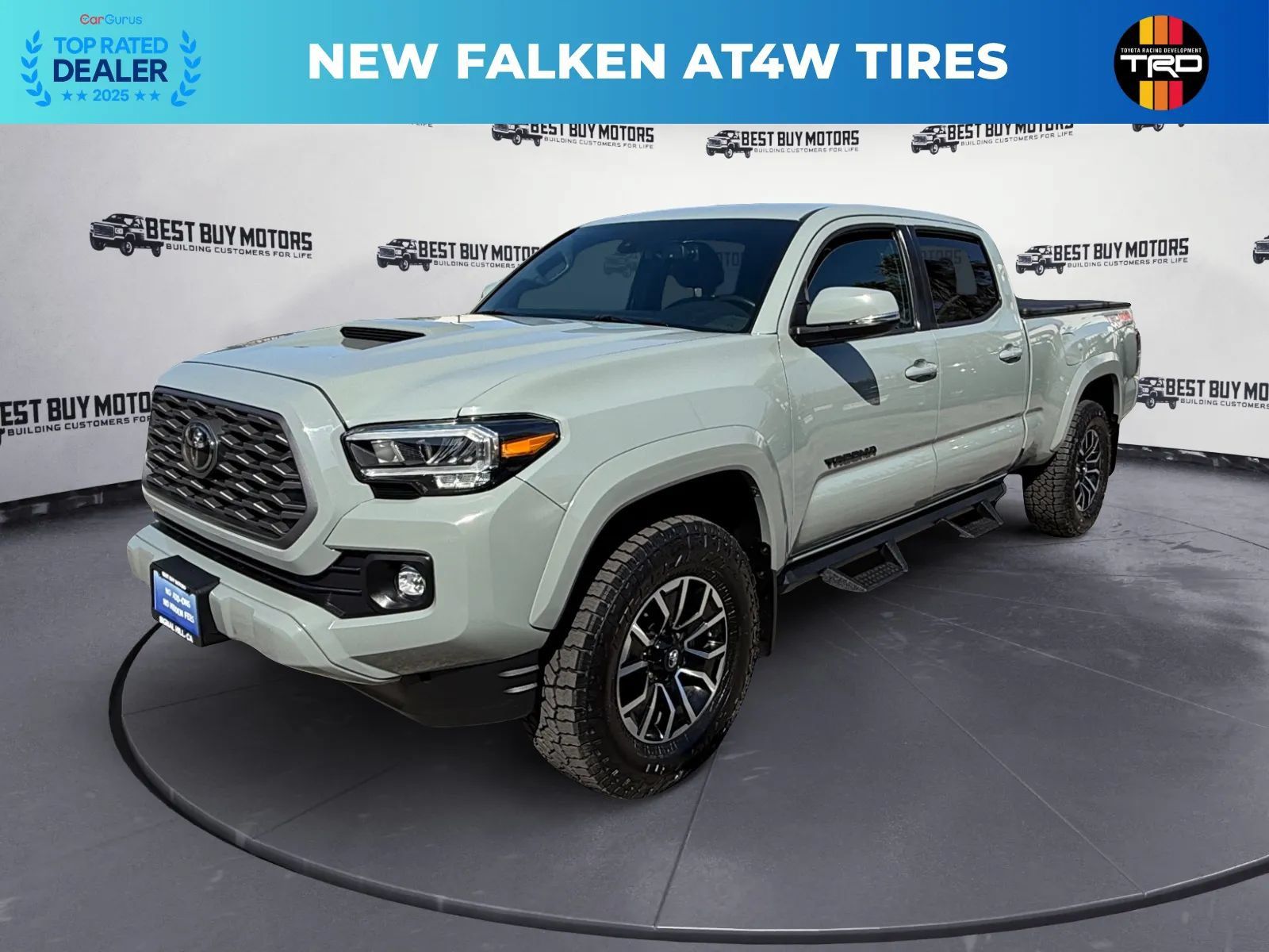 Used 2023 Toyota Tacoma TRD Sport w/ Black Out Package (TMS) AWD/4WD image 3