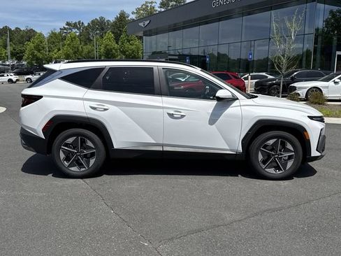 New 2026 Hyundai Tucson SEL FWD image 9