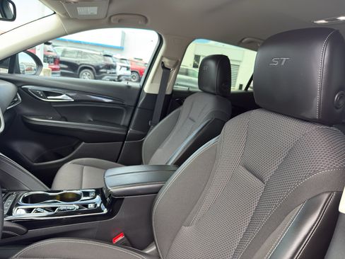 Certified 2023 Buick Envision Preferred w/ Sport Touring Package AWD/4WD image 27