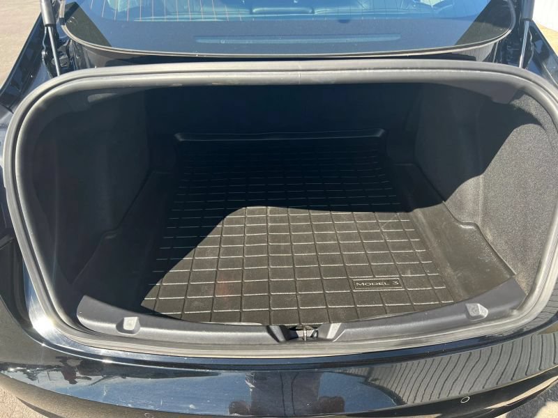Used 2020 Tesla Model 3 Standard Range Plus RWD image 14