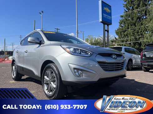 Used 2015 Hyundai Tucson SE FWD image 1