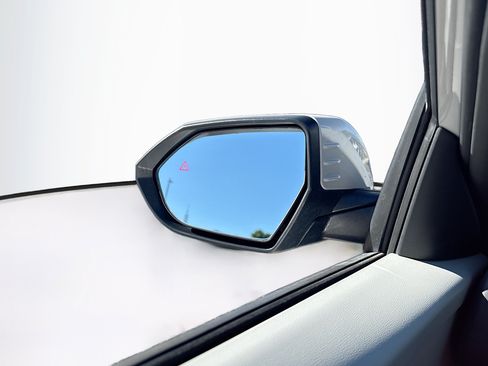 Used 2025 Hyundai Kona SEL AWD/4WD image 16