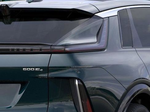 New 2026 Cadillac Lyriq Luxury image 11