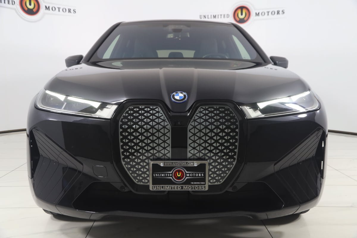 Used 2024 BMW iX xDrive50 w/ Sport Package AWD/4WD image 49