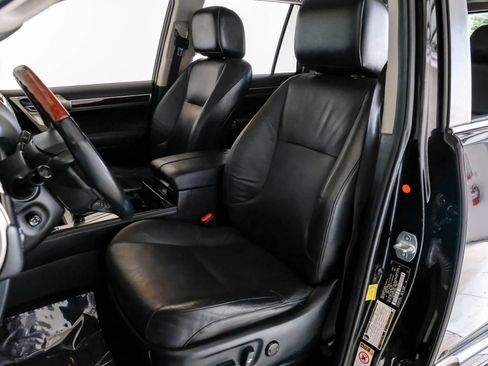 Used 2015 Lexus GX 460 w/ Premium Package AWD/4WD image 40
