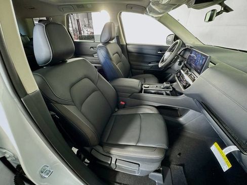 New 2026 Nissan Pathfinder SL AWD/4WD image 26