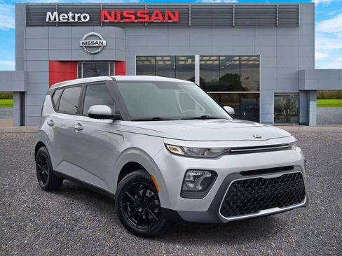 Used 2021 Kia Soul LX FWD image 1