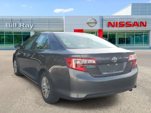 Used 2013 Toyota Camry LE FWD image 3
