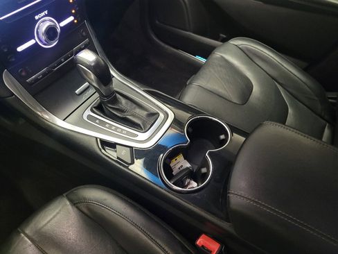 Used 2017 Ford Edge Titanium w/ Technology Package FWD image 26