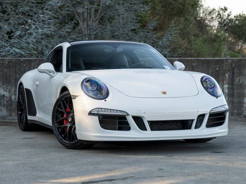 Certified 2016 Porsche 911 Carrera GTS image 6