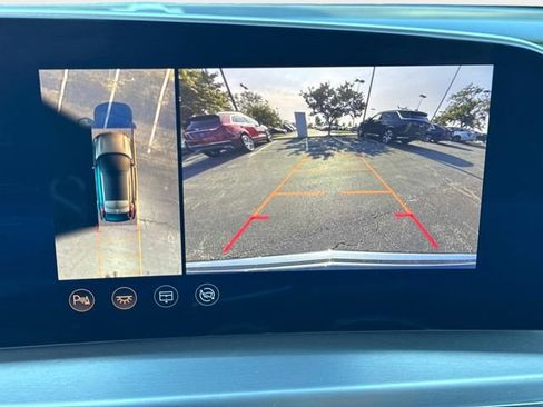 Certified 2025 Cadillac Lyriq Luxury w/ LPO, Floor Liner Package AWD/4WD image 21