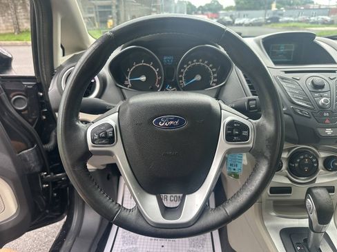 Used 2014 Ford Fiesta SE FWD image 14
