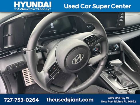 Used 2025 Hyundai Elantra Sport FWD image 10