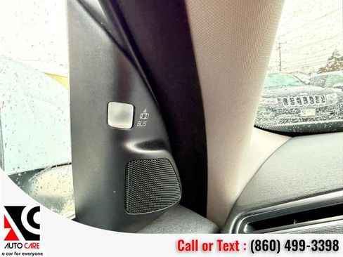 Used 2010 Volvo XC70 3.2 image 29