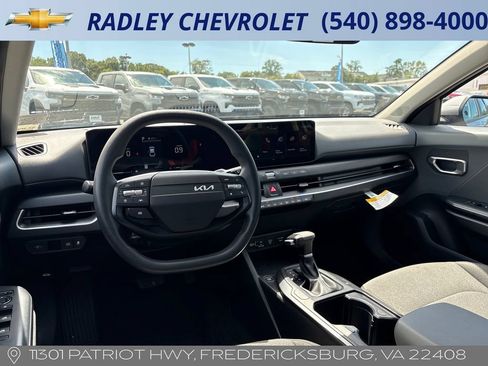 Used 2025 Kia K4 FWD image 13
