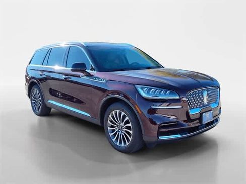 Used 2024 Lincoln Aviator AWD w/ Premium Package image 7