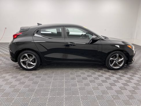 Used 2019 Hyundai Veloster 2.0 FWD image 5