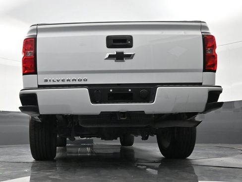Used 2018 Chevrolet Silverado 1500 Custom w/ Custom Value Package RWD image 23